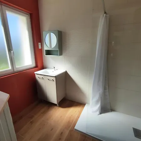 Homestay La Claire Fontaine *